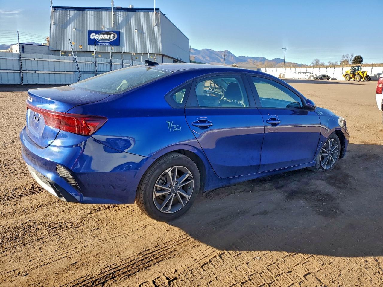2024 Kia Forte - Фото 3