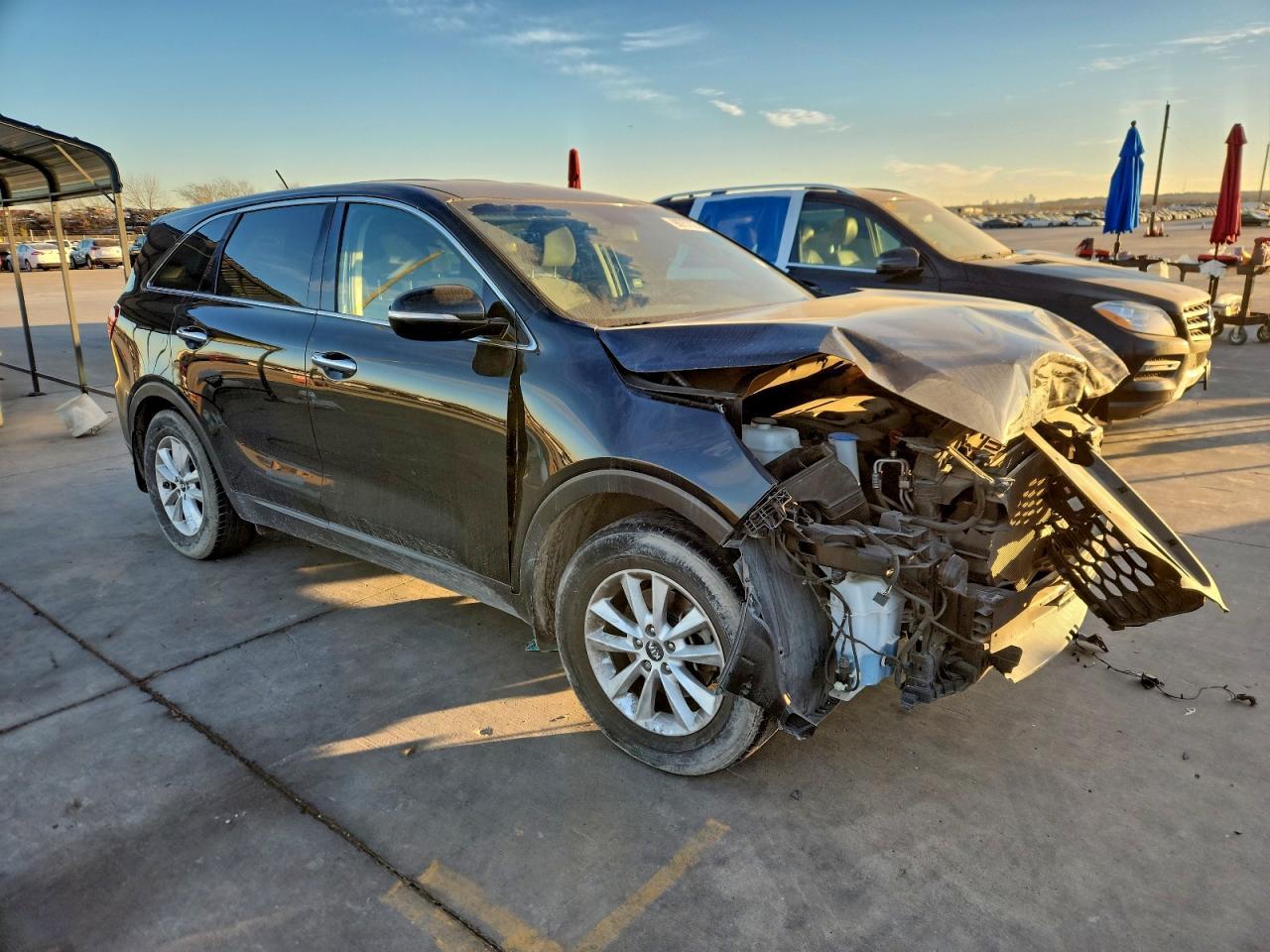 2019 Kia Sorento L - Image 4