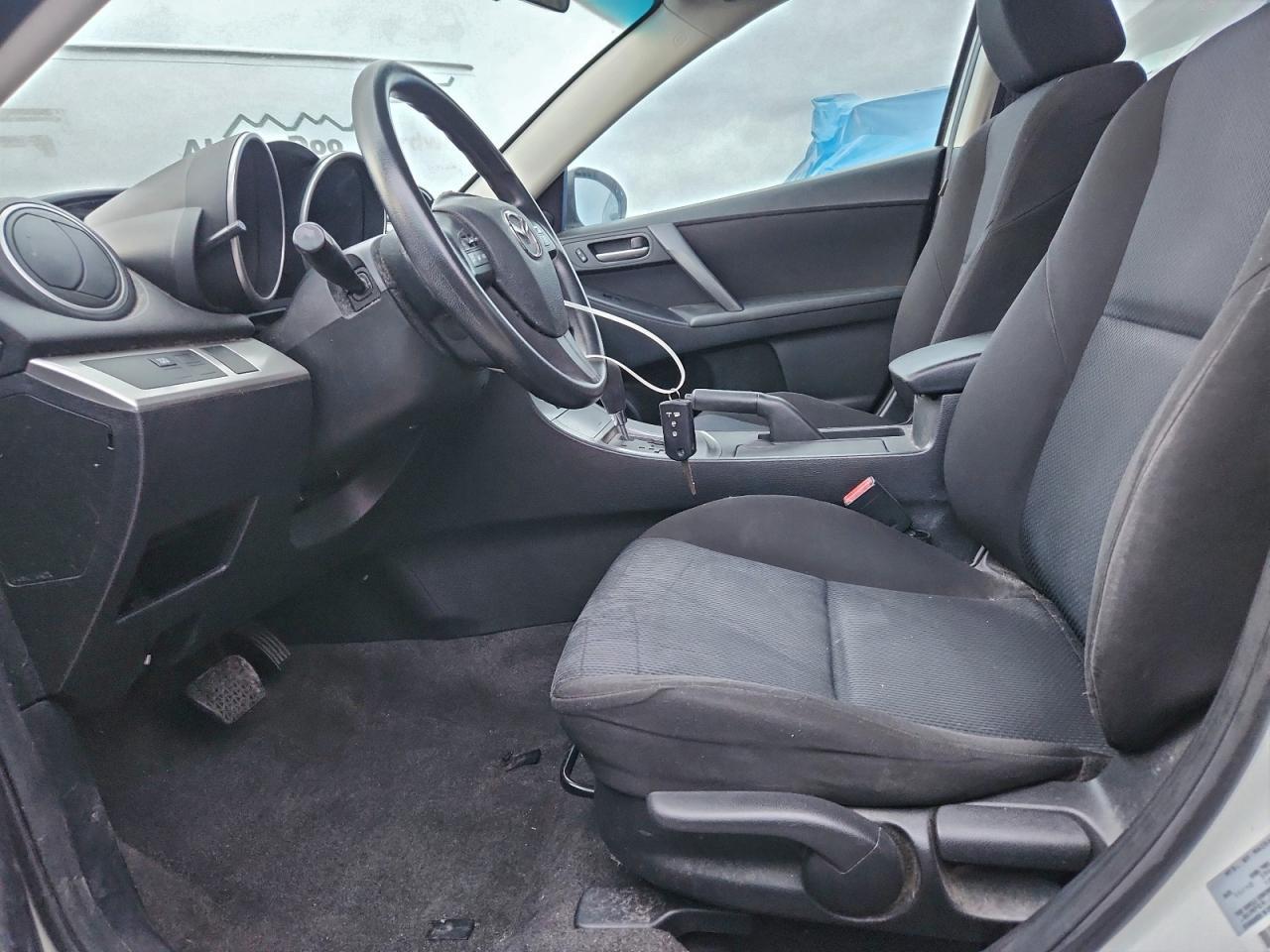 2011 Mazda 3 I - Image 7