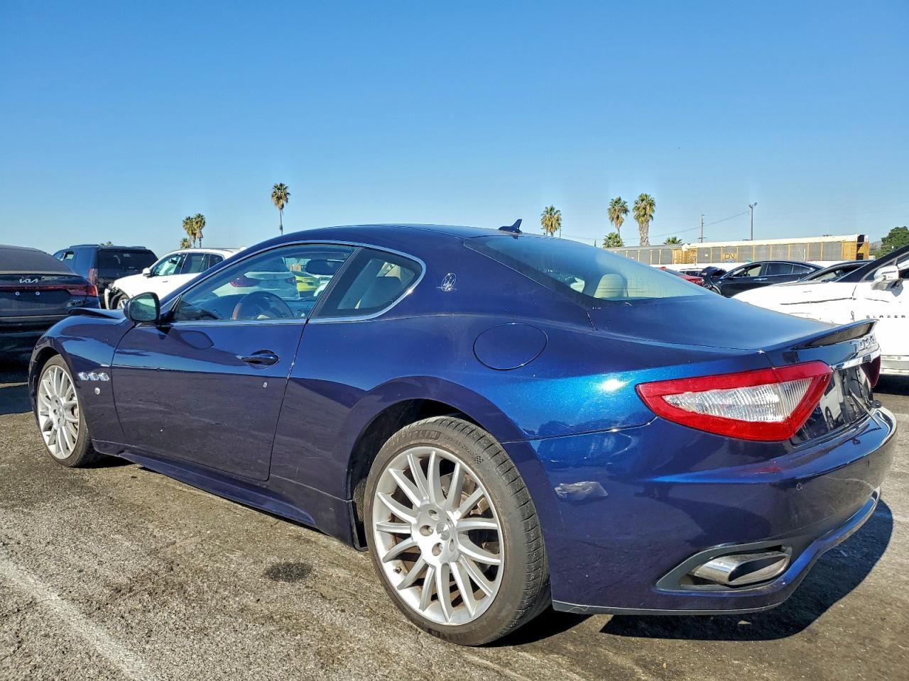 2012 Maserati Granturismo S - Фото 2
