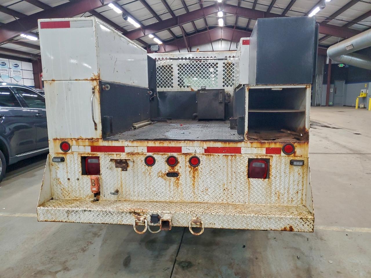 2011 Ford F350 Super Duty - Image 6