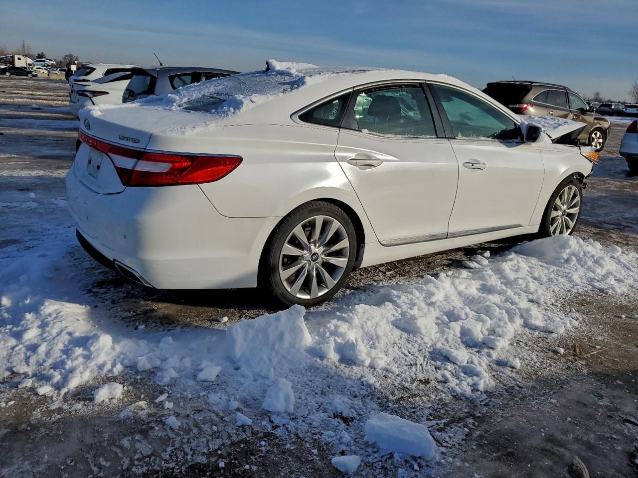 2017 Hyundai Azera Limited - Image 3