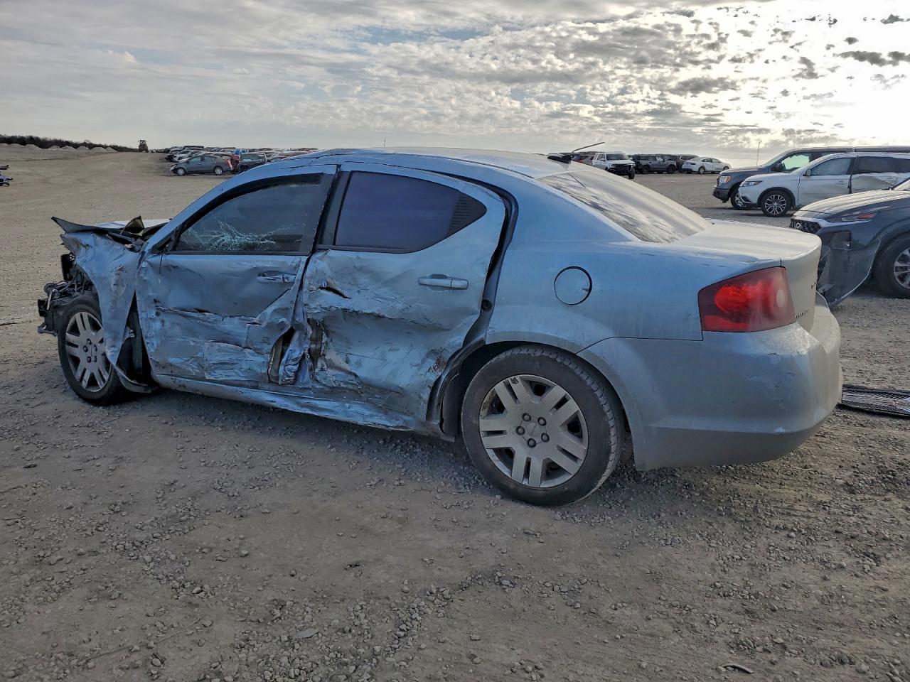 2013 Dodge Avenger Se - Фото 2