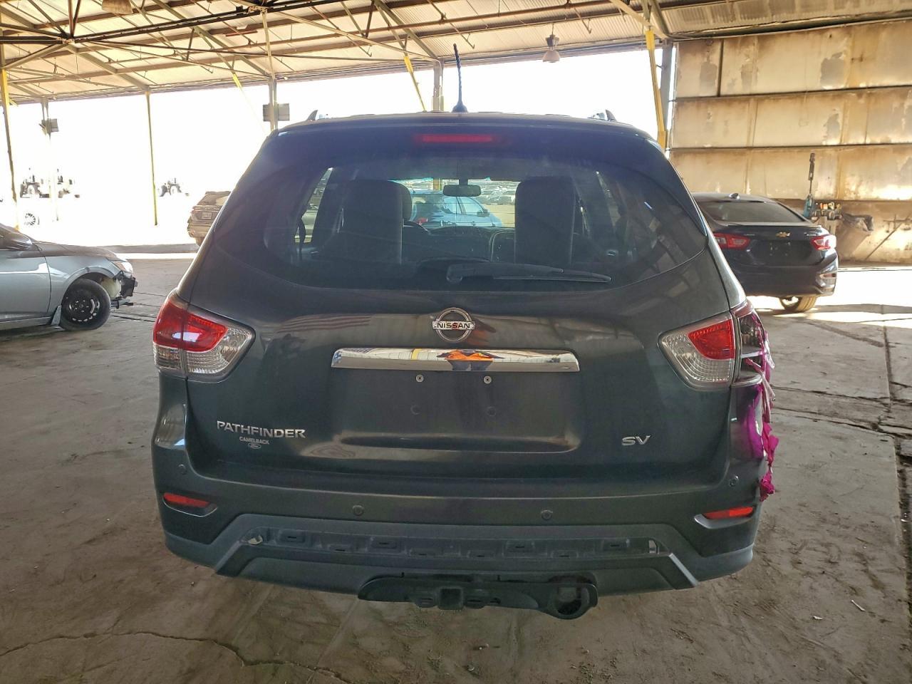 2015 Nissan Pathfinder S - Фото 6