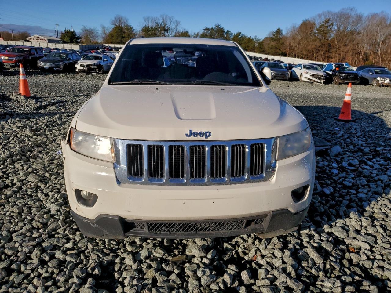 2012 Jeep Grand Cherokee Laredo - Image 5