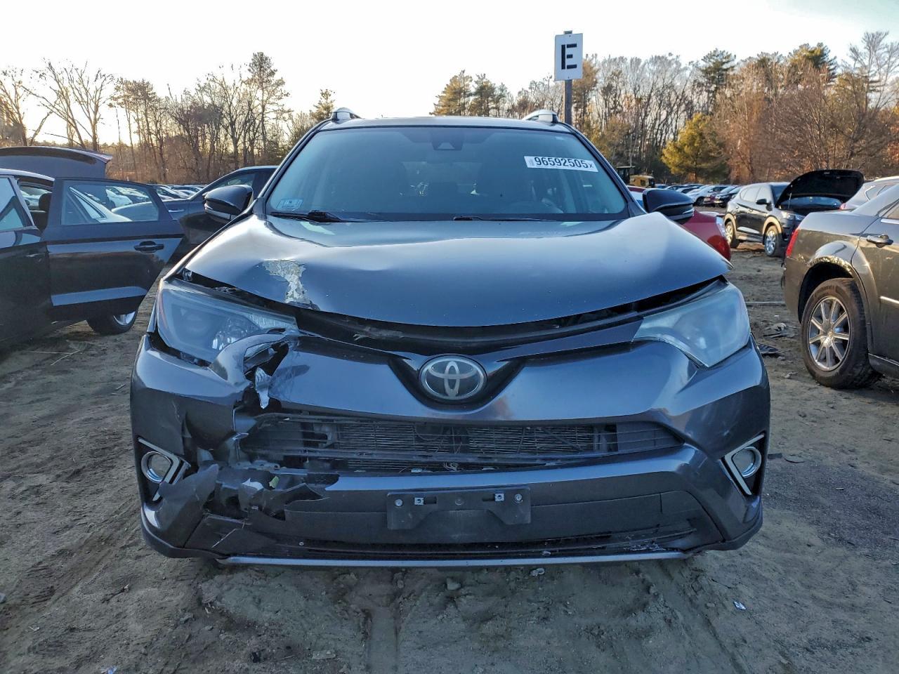 2018 Toyota Rav4 Adventure - Фото 5