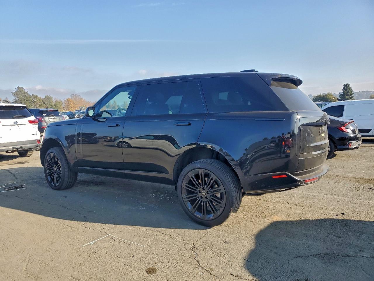 2024 Land Rover Range Rover Se - Image 2