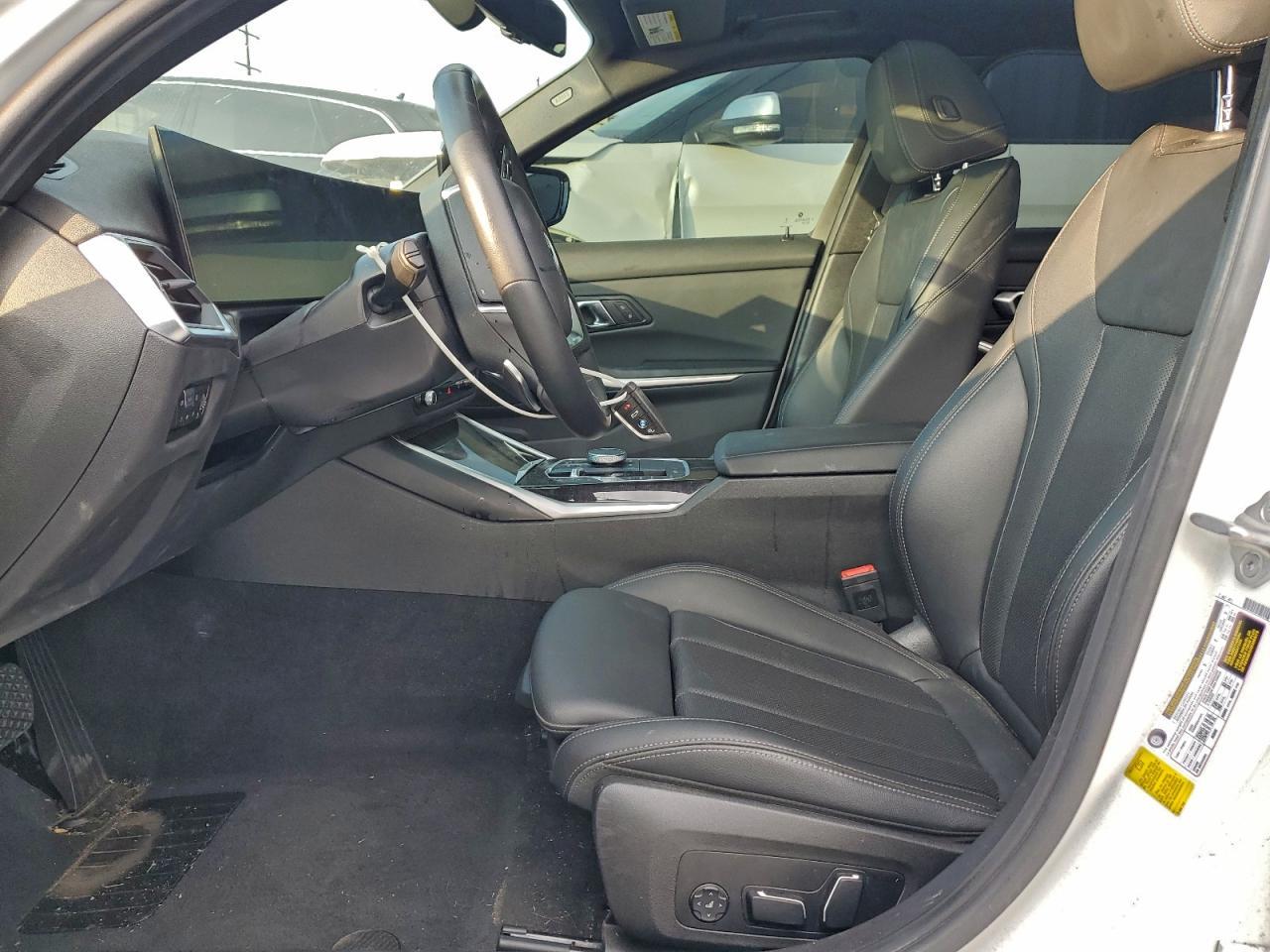 2024 BMW 330I - Фото 7