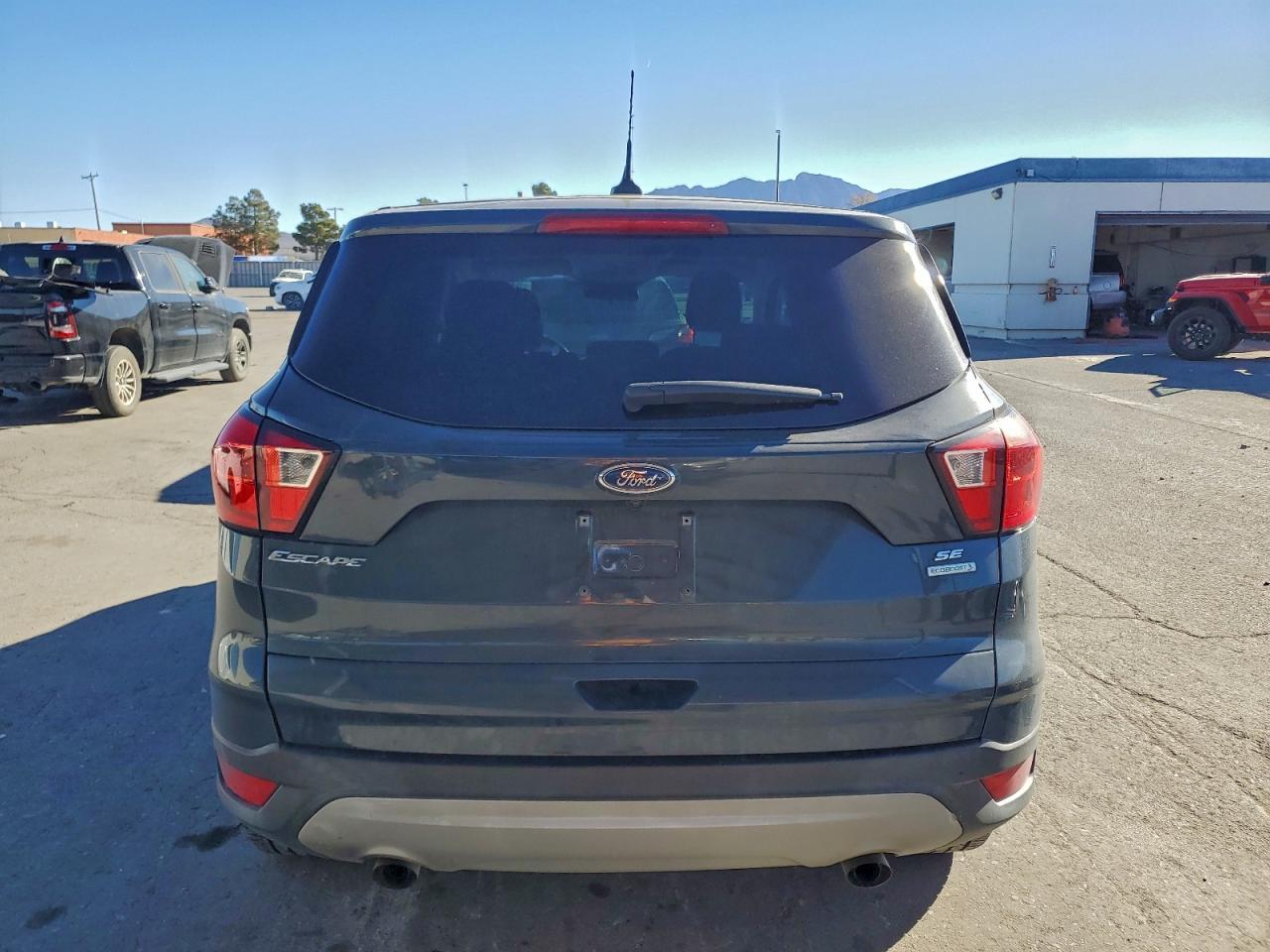 2019 Ford Escape Se - Фото 6