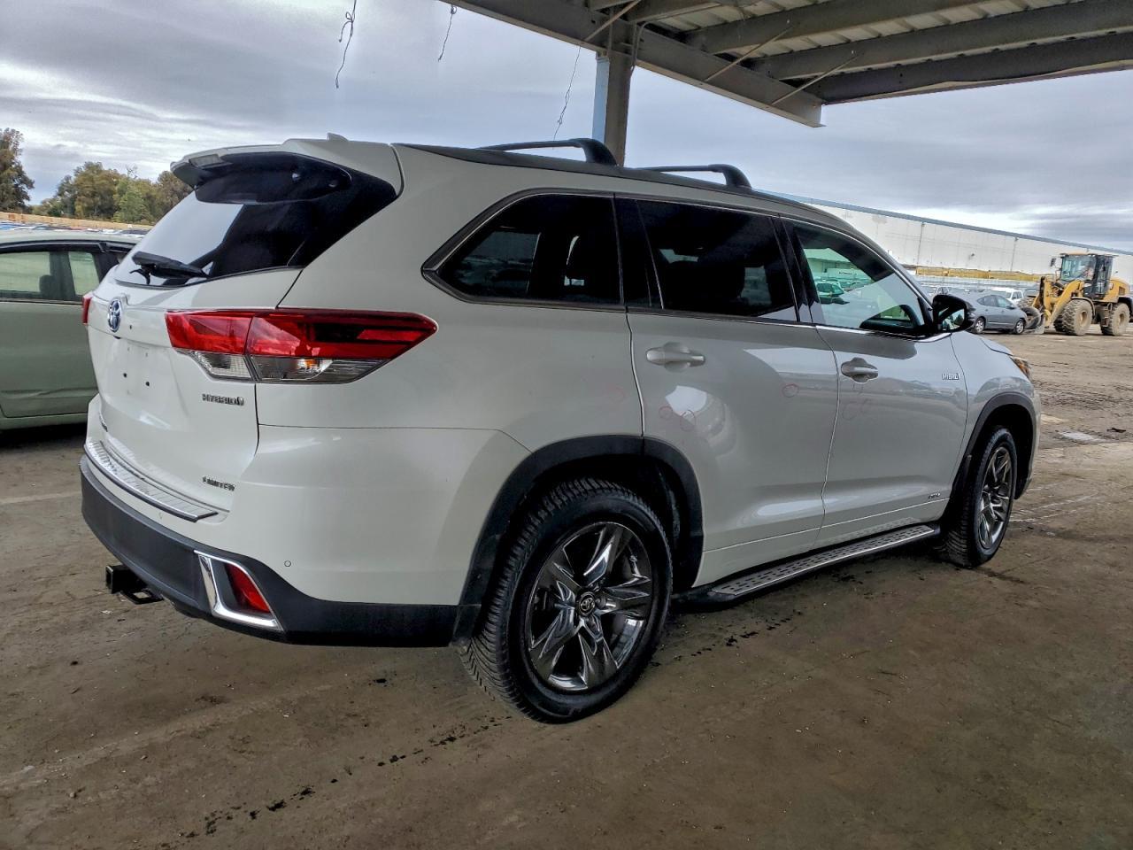 2017 Toyota Highlander Hybrid Limited Platinum - Фото 3