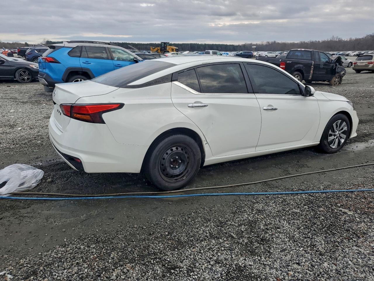 2022 Nissan Altima S - Image 3