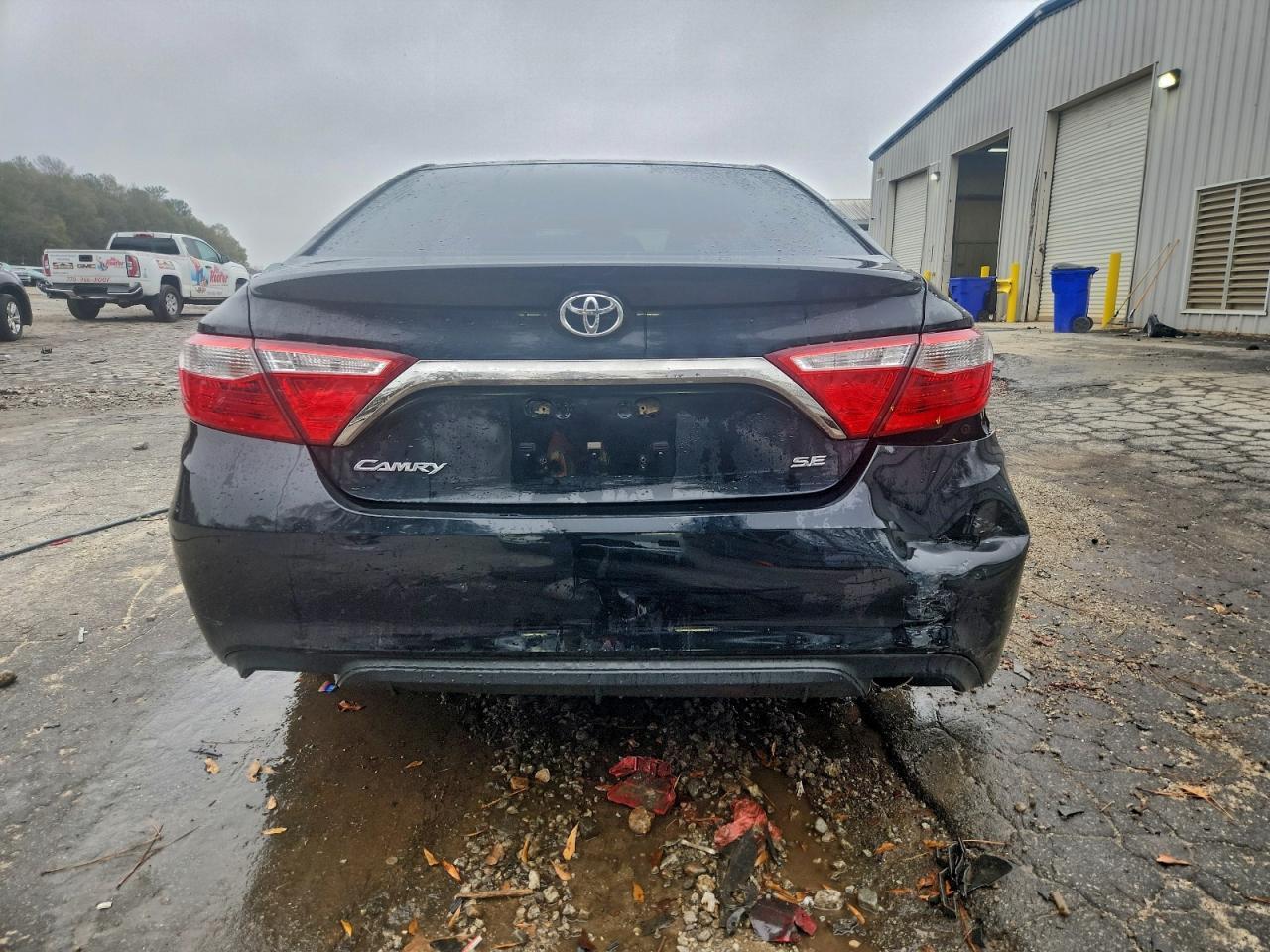 2015 Toyota Camry Se - Image 6