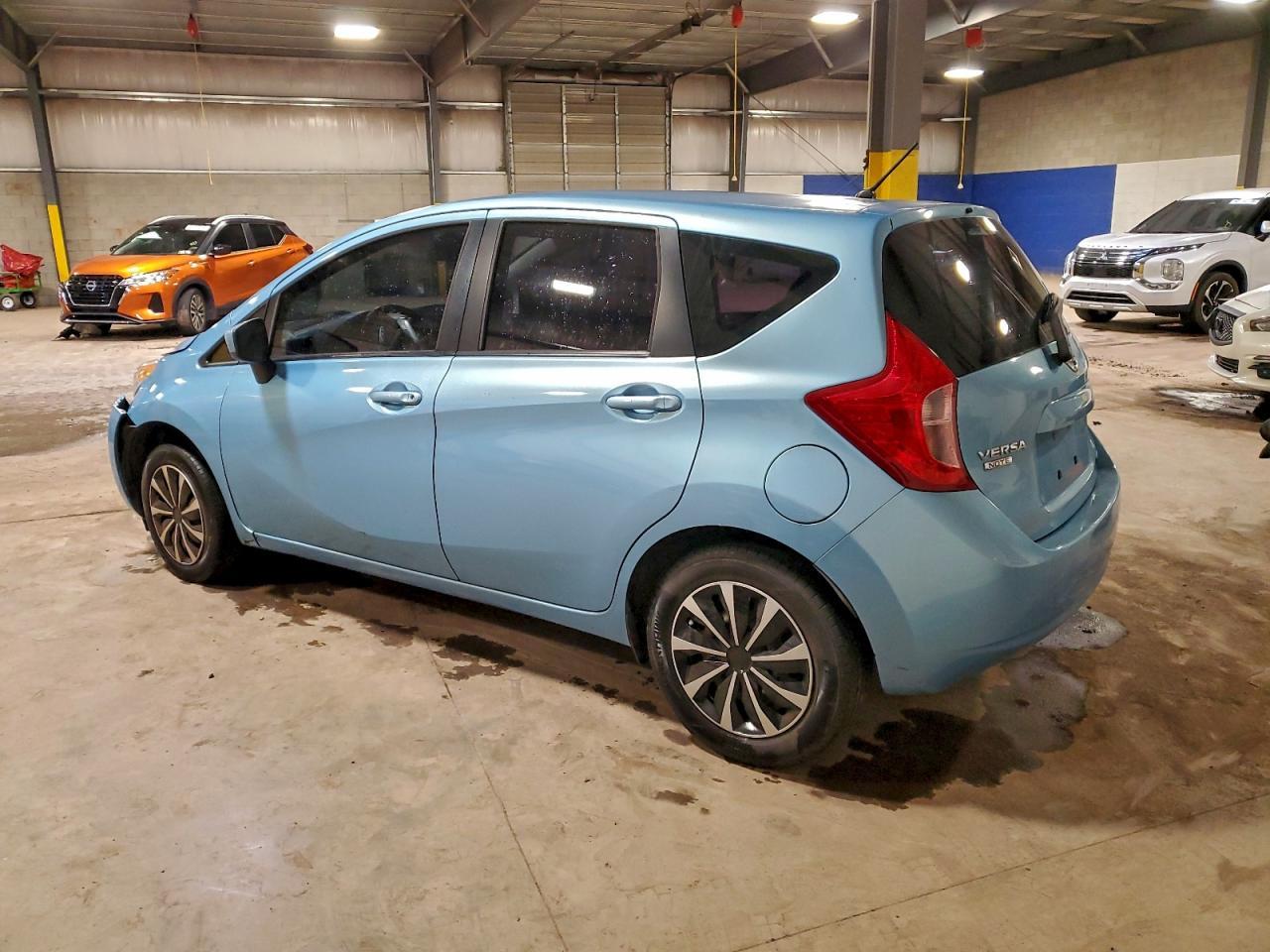 2015 Nissan Versa Note Sv - Image 2
