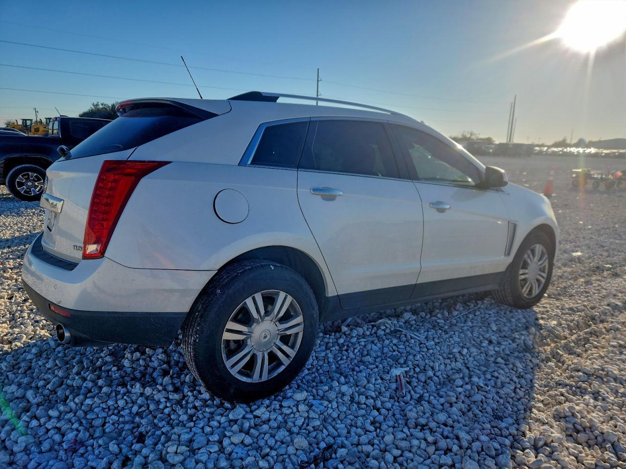 2015 Cadillac Srx Luxury Collection - Image 3