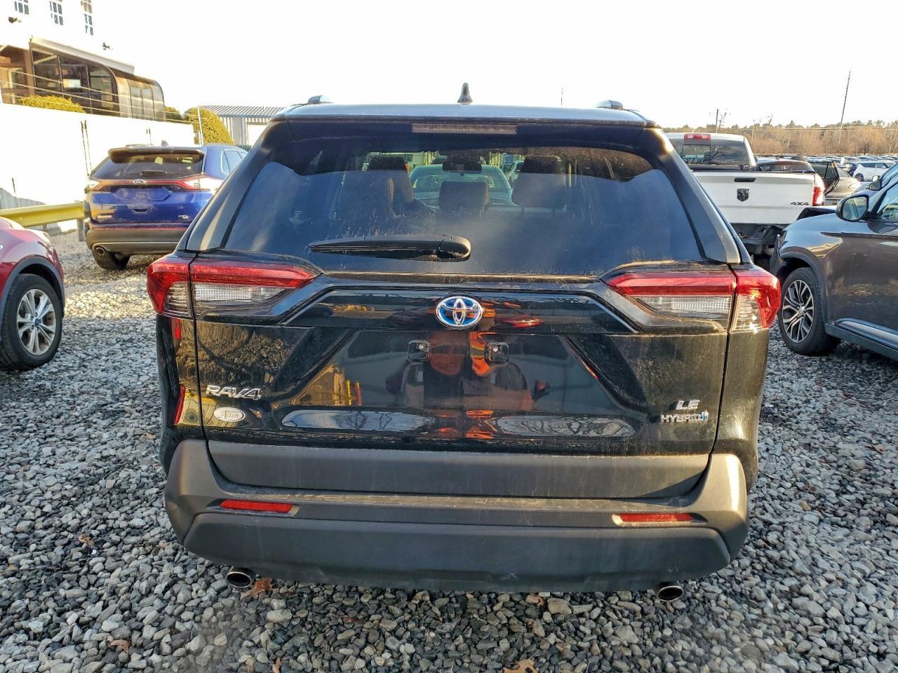 2021 Toyota Rav4 Le - Фото 6