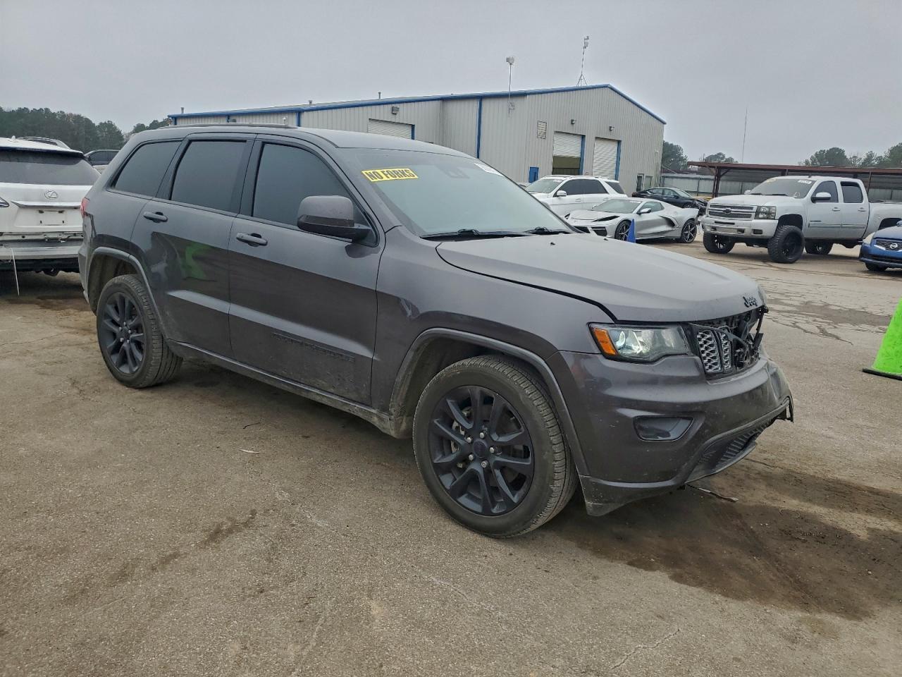 2021 Jeep Grand Cherokee Laredo - Image 4