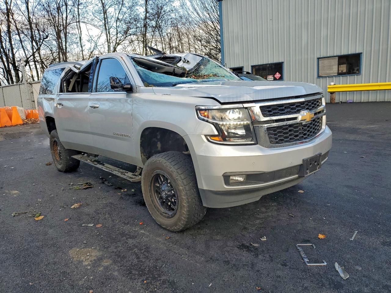 2017 Chevrolet Suburban K1500 Lt - Image 4