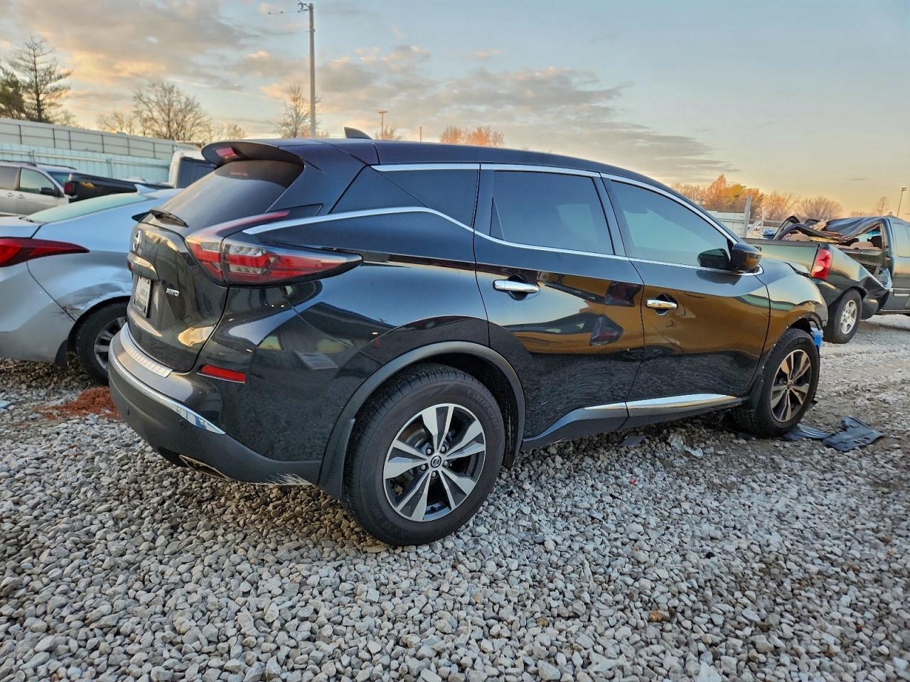 2022 Nissan Murano S - Фото 3