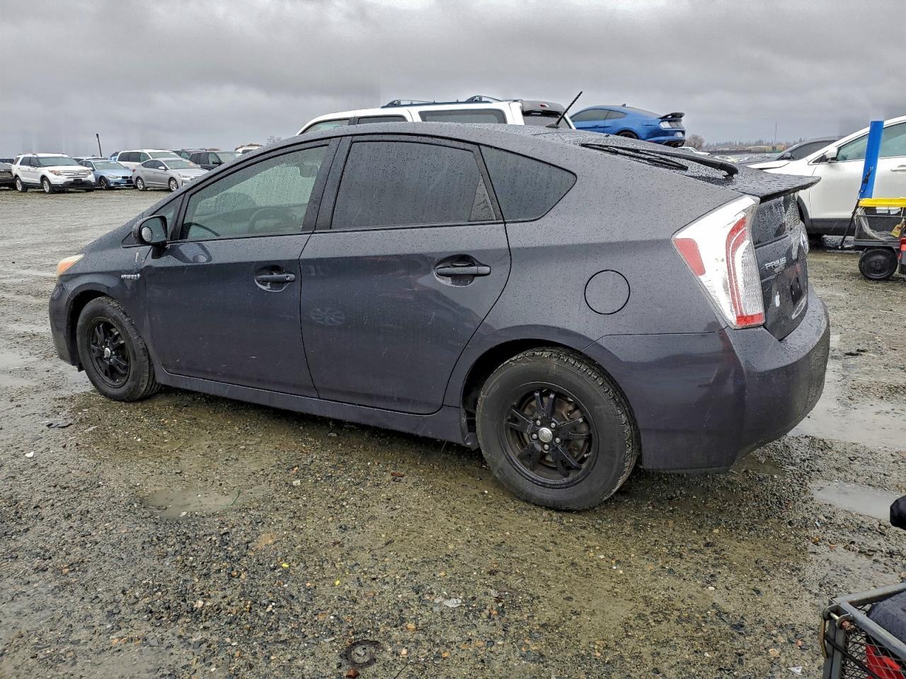 2014 Toyota Prius - Image 2