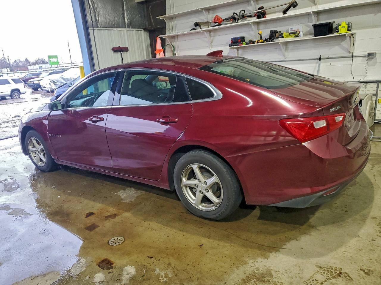 2016 Chevrolet Malibu Lt - Image 2