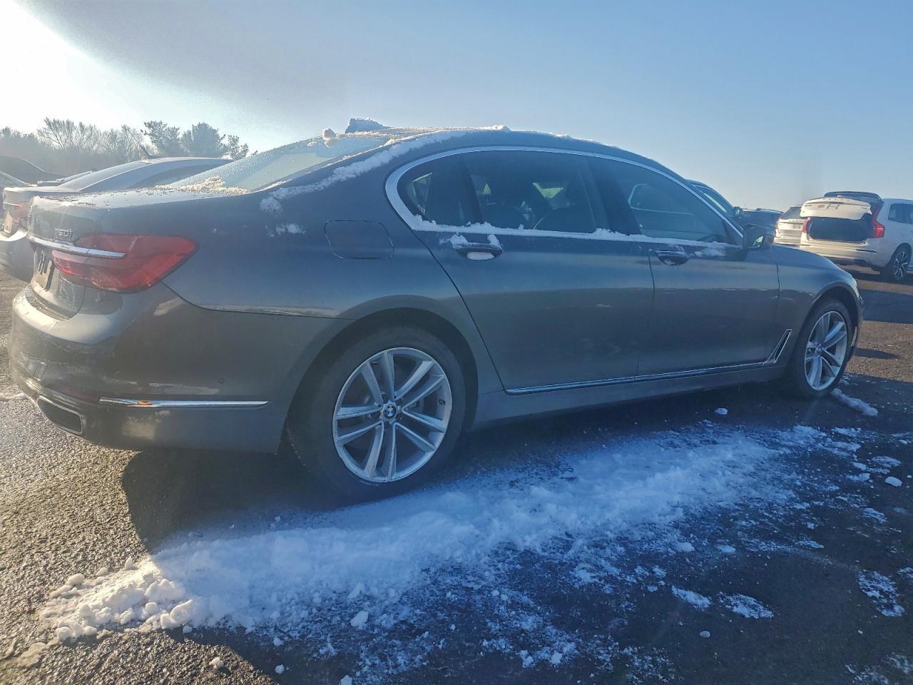 2019 BMW 750 Xi - Фото 3