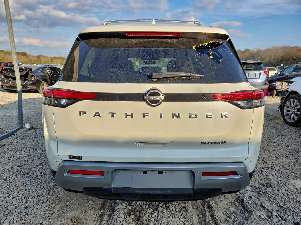 2023 Nissan Pathfinder Platinum - Фото 6