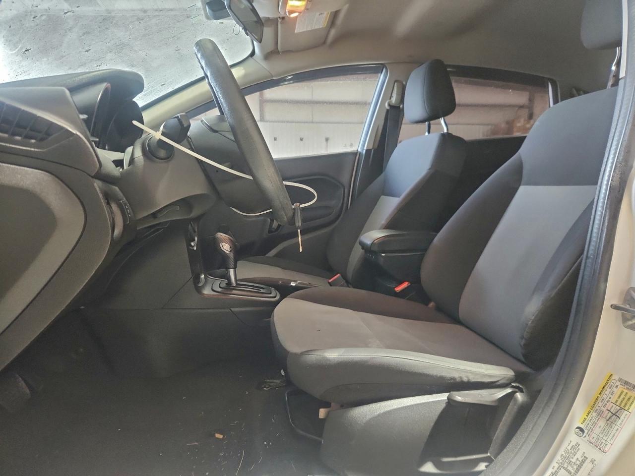 2016 Ford Fiesta S - Фото 7