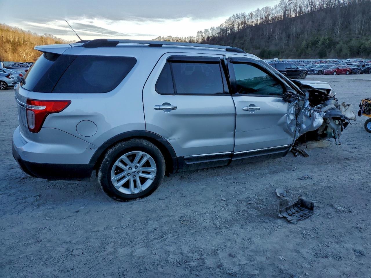 2013 Ford Explorer Xlt - Фото 3
