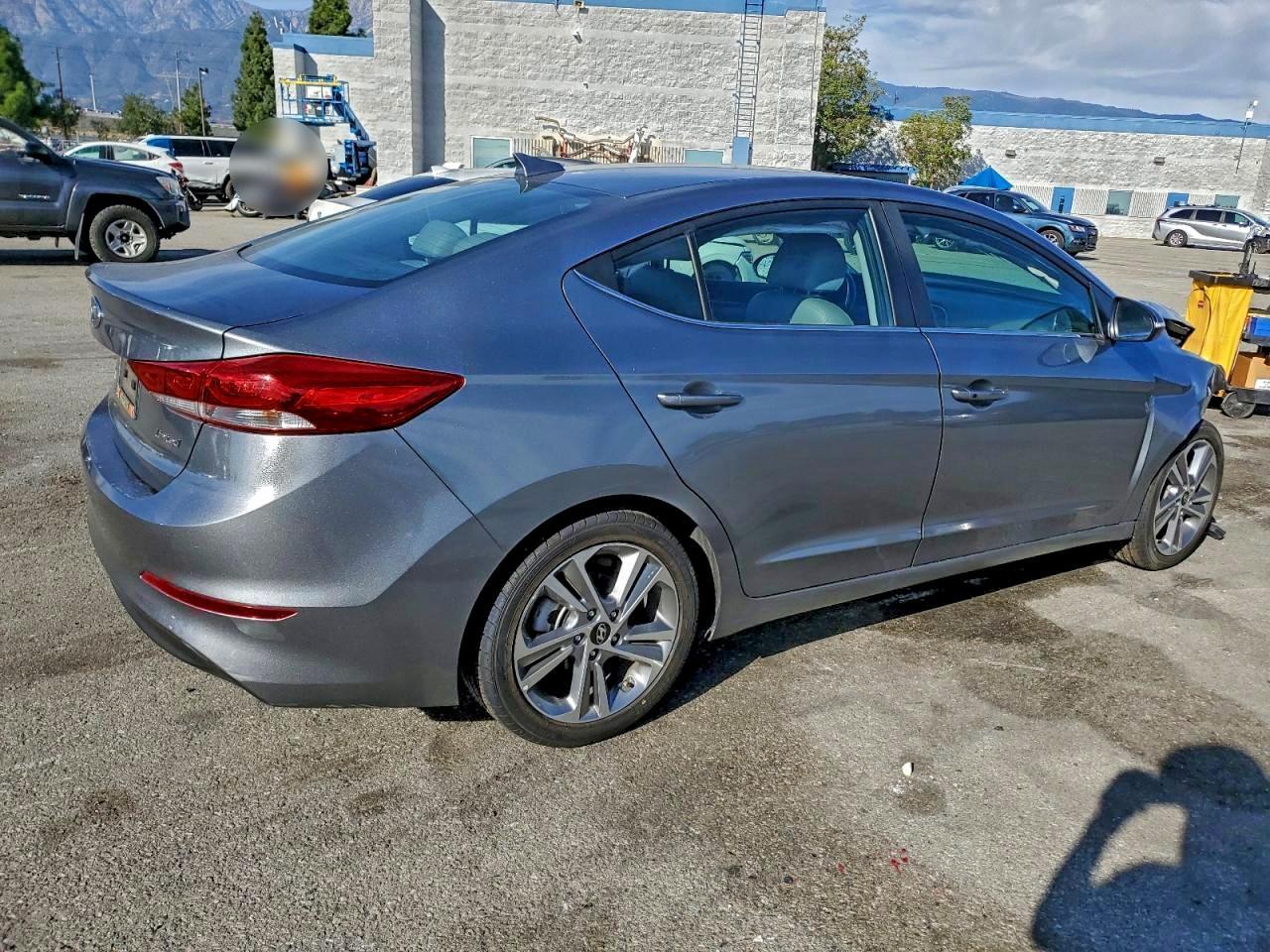 2018 Hyundai Elantra Sel - Фото 3