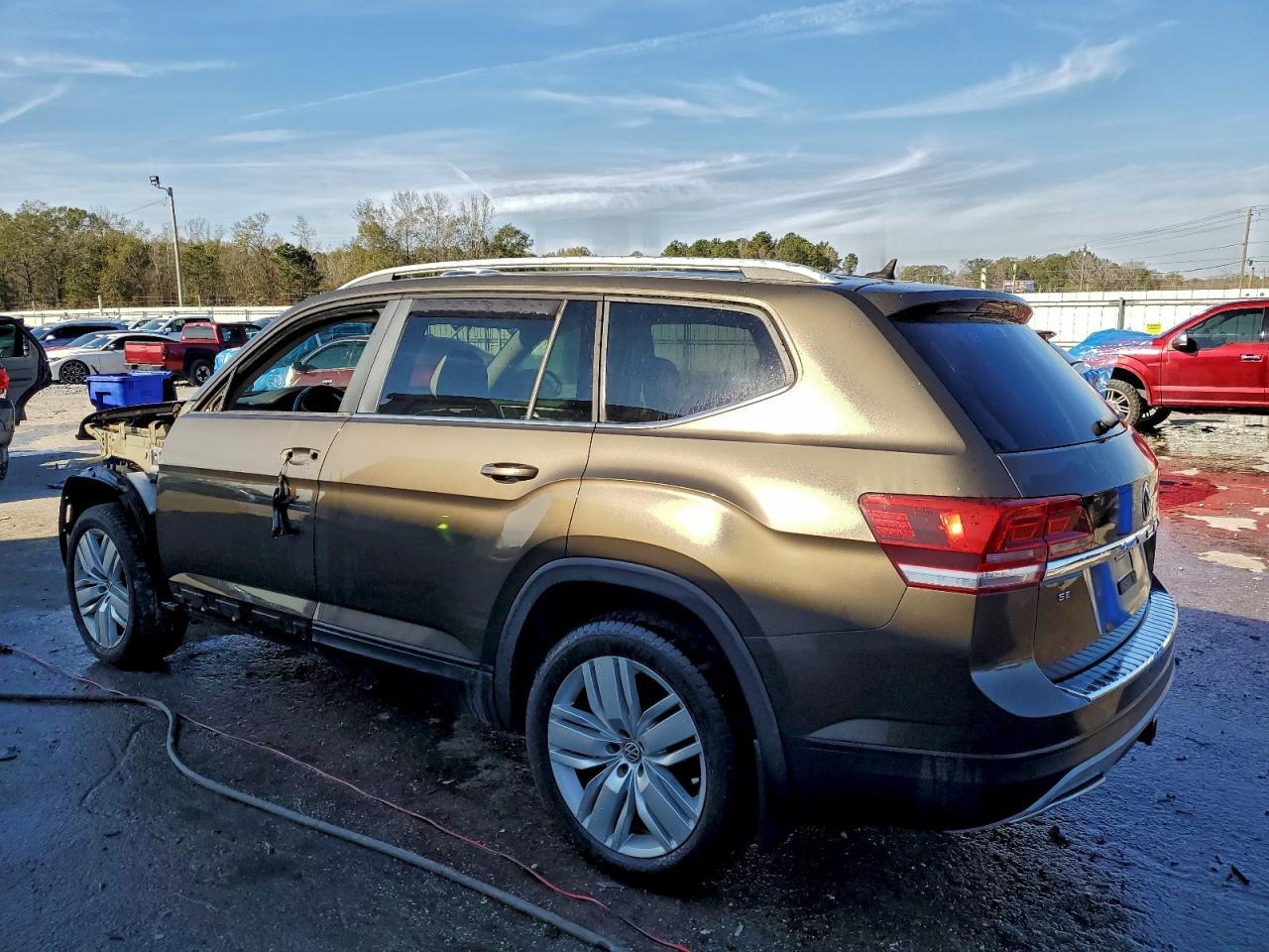 2019 Volkswagen Atlas Se - Image 2