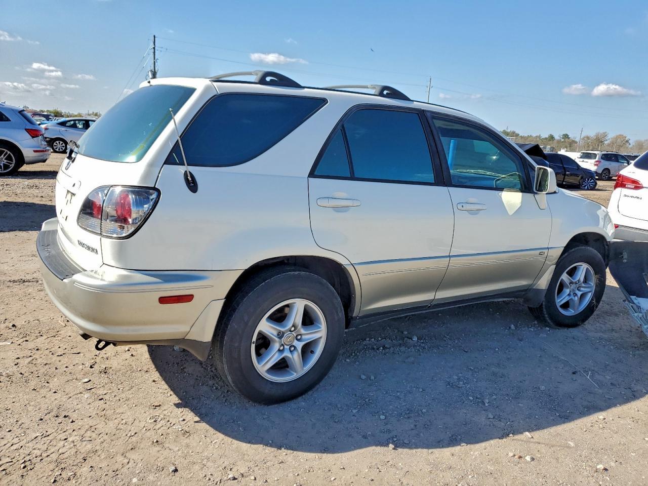 2002 Lexus Rx 300 - Image 3