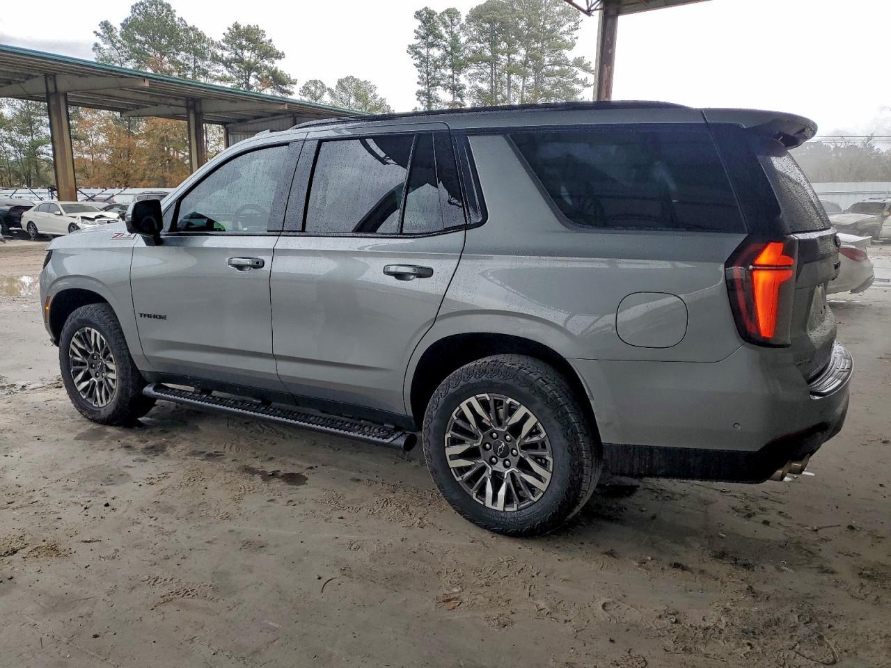 2025 Chevrolet Tahoe K1500 Z71 - Image 2