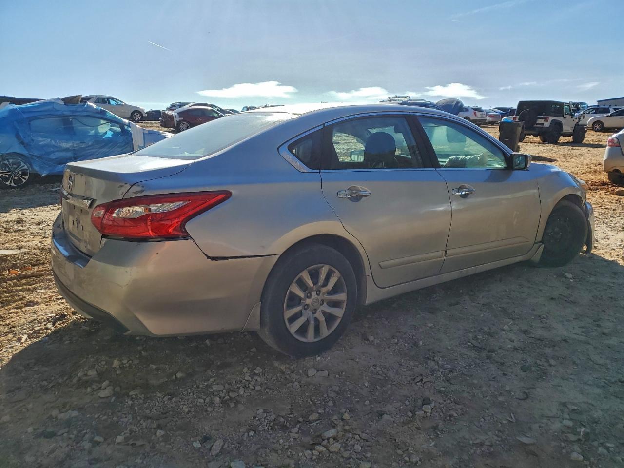 2016 Nissan Altima 2.5 - Image 3