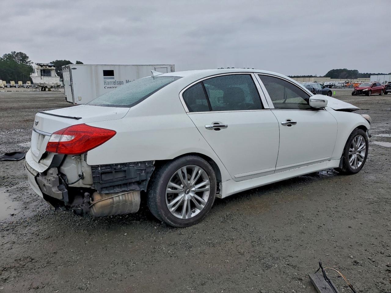 2013 Hyundai Genesis 3.8L - Image 3