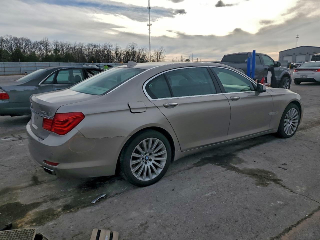 2009 BMW 750 Li - Фото 3