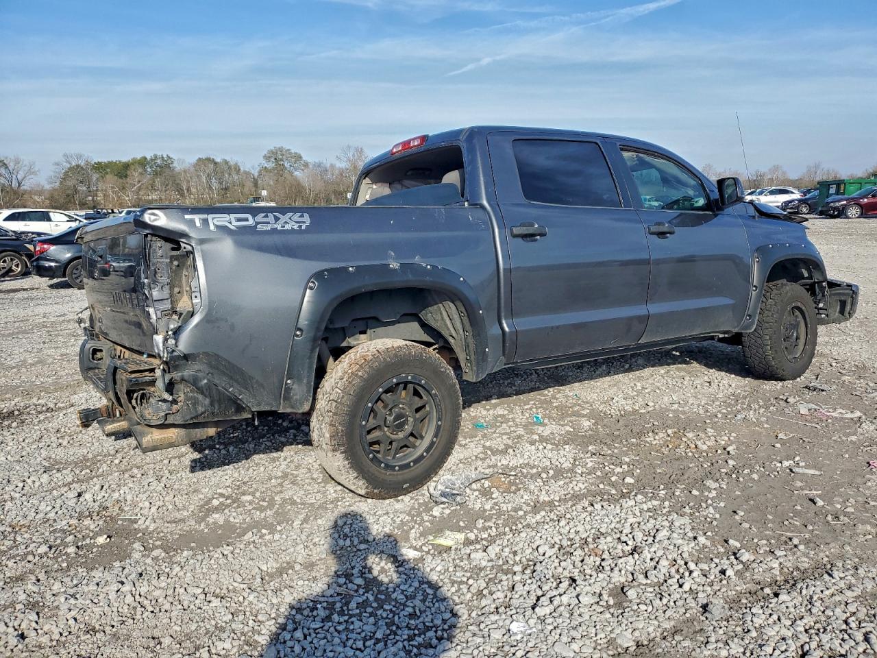 2018 Toyota Tundra Crewmax Sr5 - Image 3