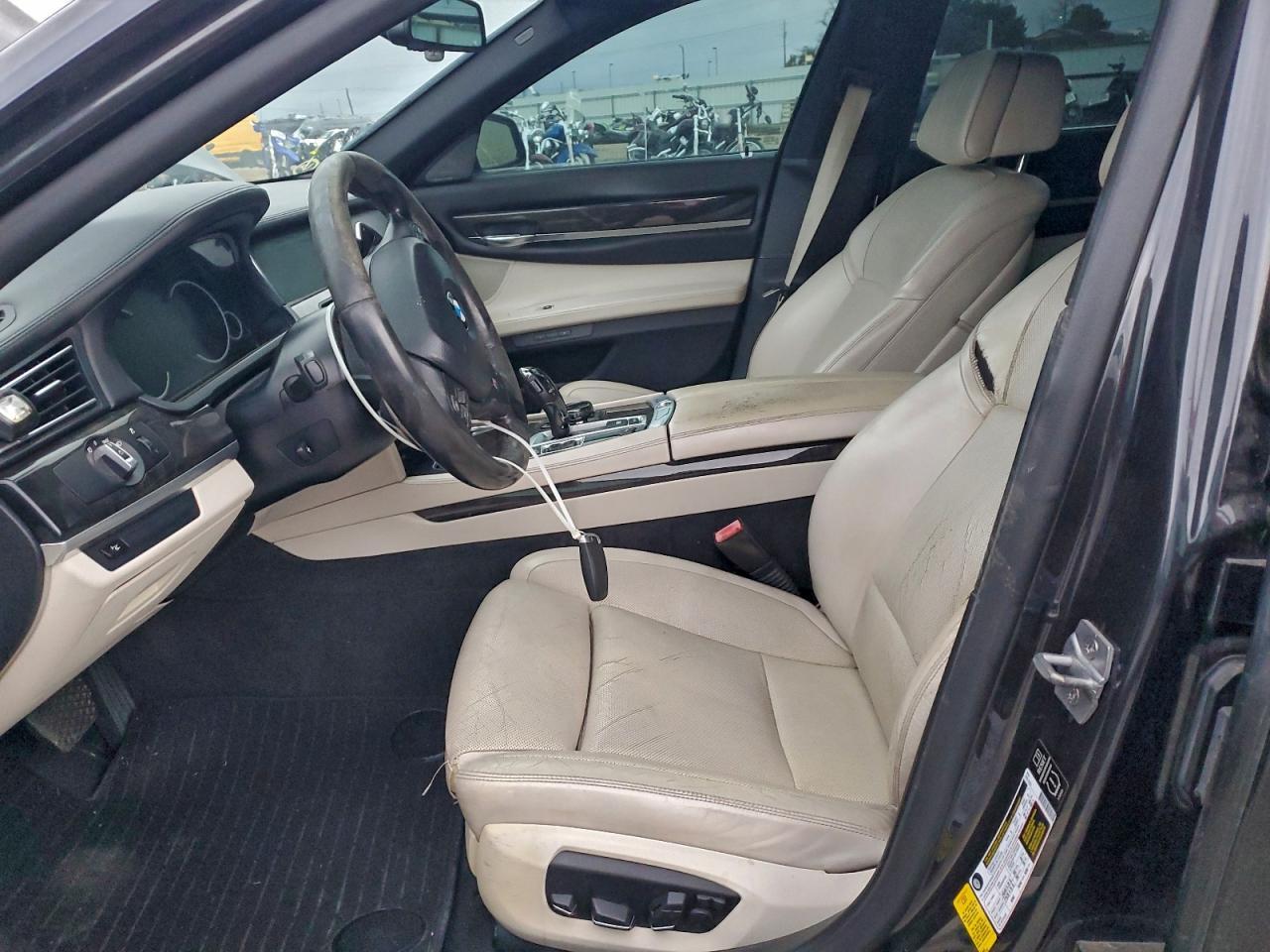 2014 BMW 750 I - Image 7