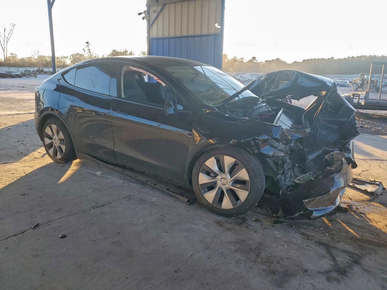 2023 Tesla Model Y - Фото 4