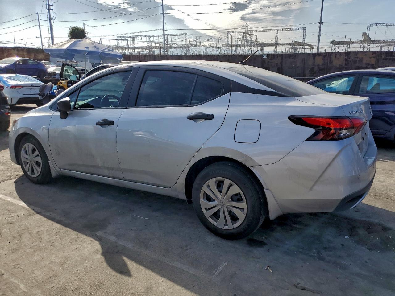 2025 Nissan Versa S - Фото 2