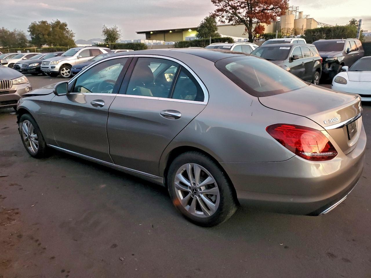 2020 Mercedes-Benz C 300 4Matic - Фото 2