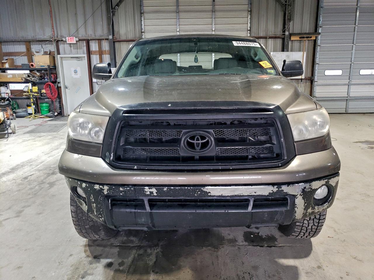 2011 Toyota Tundra Crewmax Sr5 - Image 5