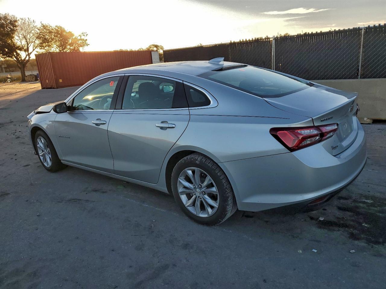 2021 Chevrolet Malibu Lt - Image 2
