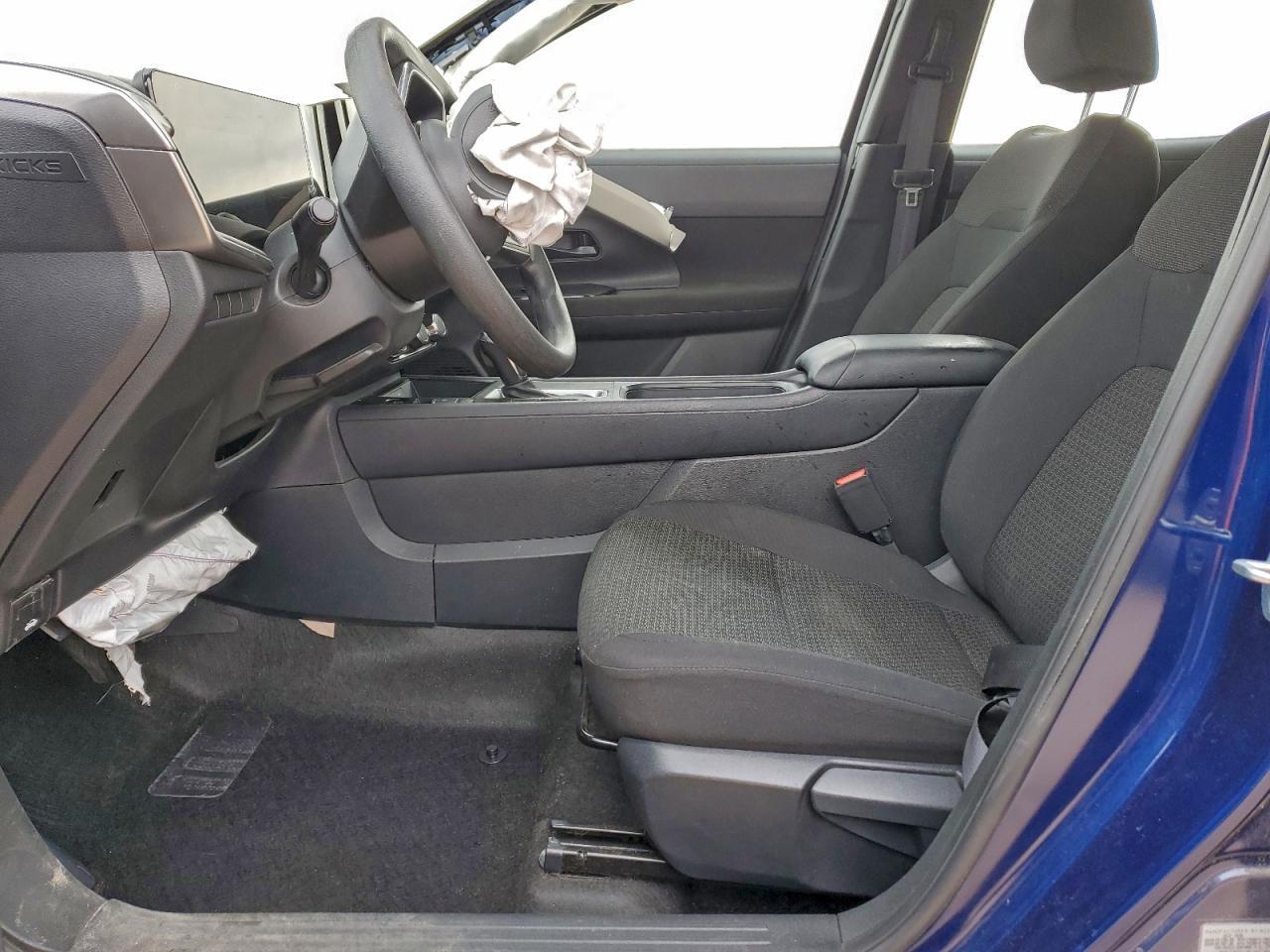 2025 Nissan Kicks S - Image 7