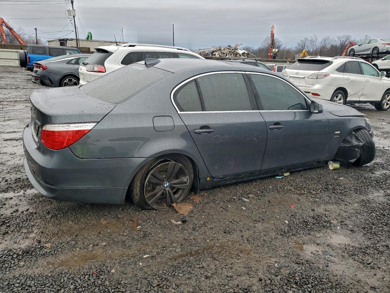 2010 BMW 528 - Image 3