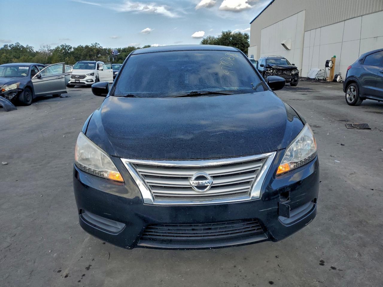 2013 Nissan Sentra S - Фото 5