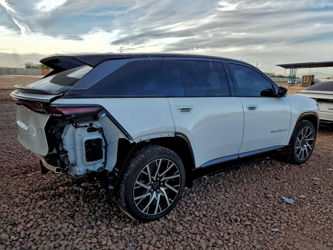 2025 Jeep Wagoneer S Limited - Image 3