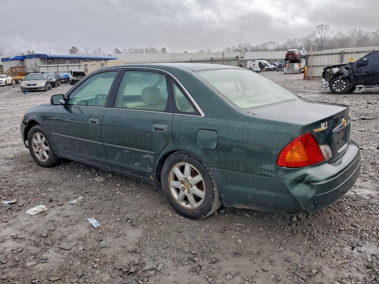 2000 Toyota Avalon Xl - Image 2