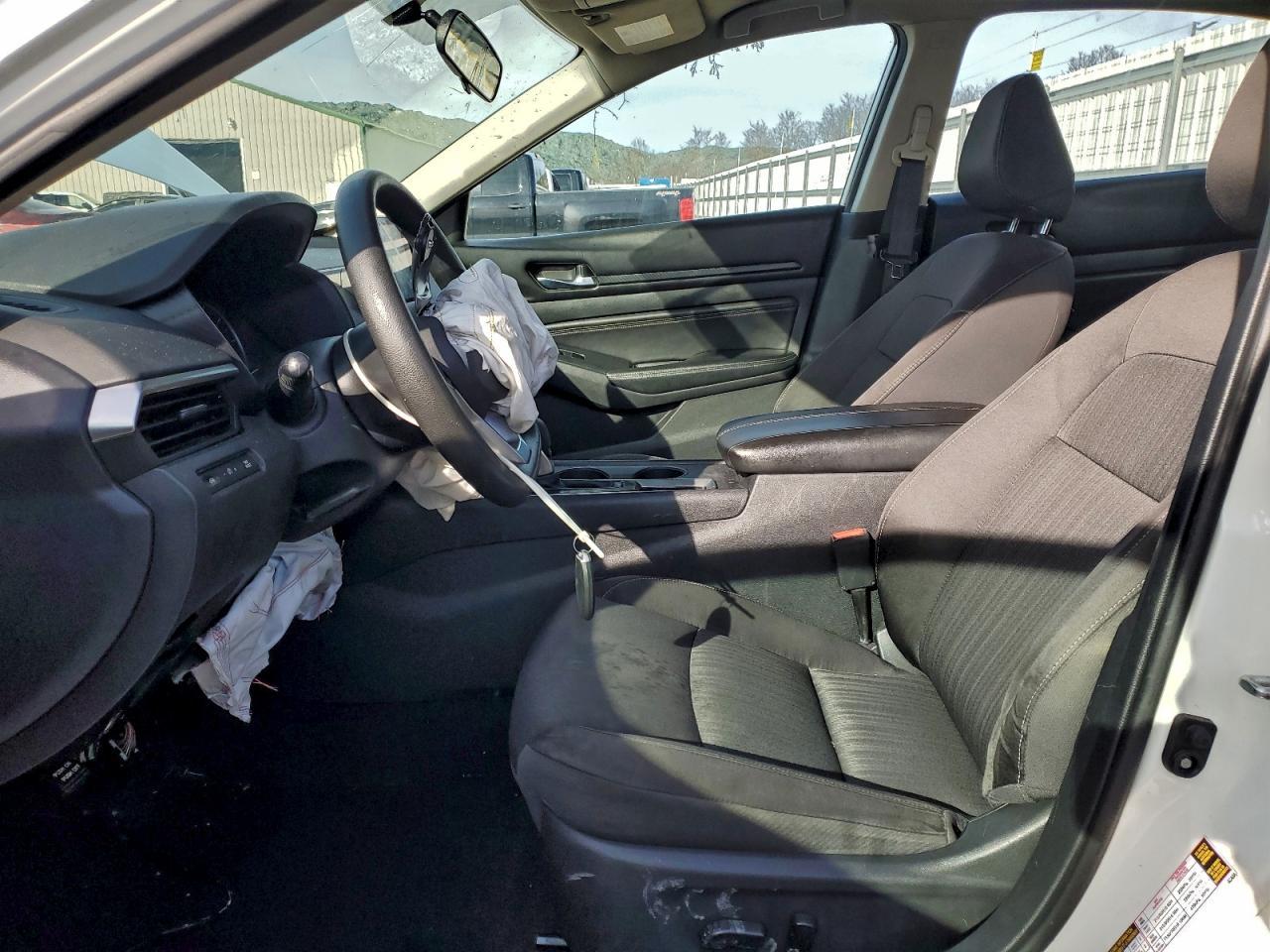 2020 Nissan Altima S - Фото 7