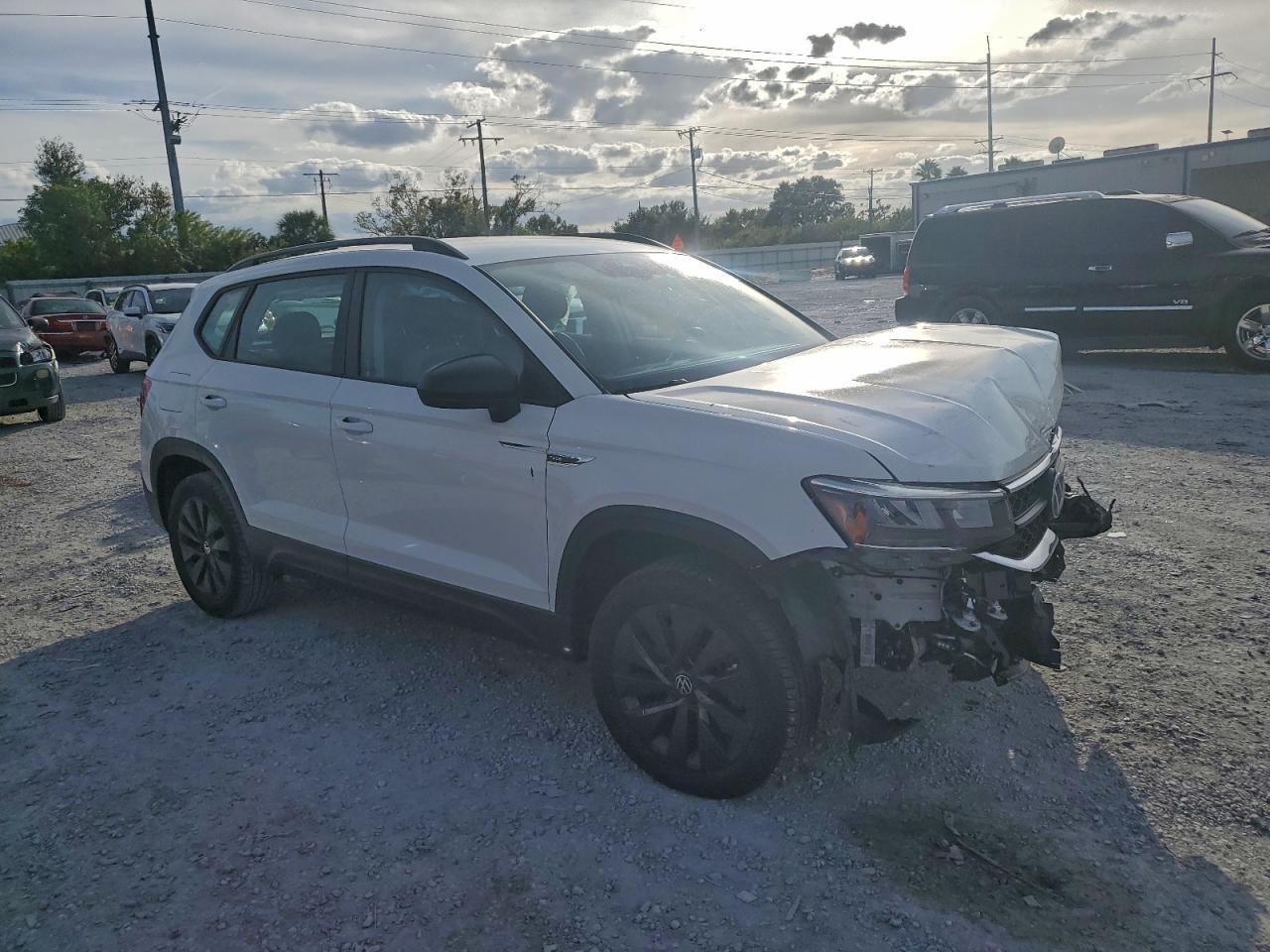 2024 Volkswagen Taos S - Фото 4