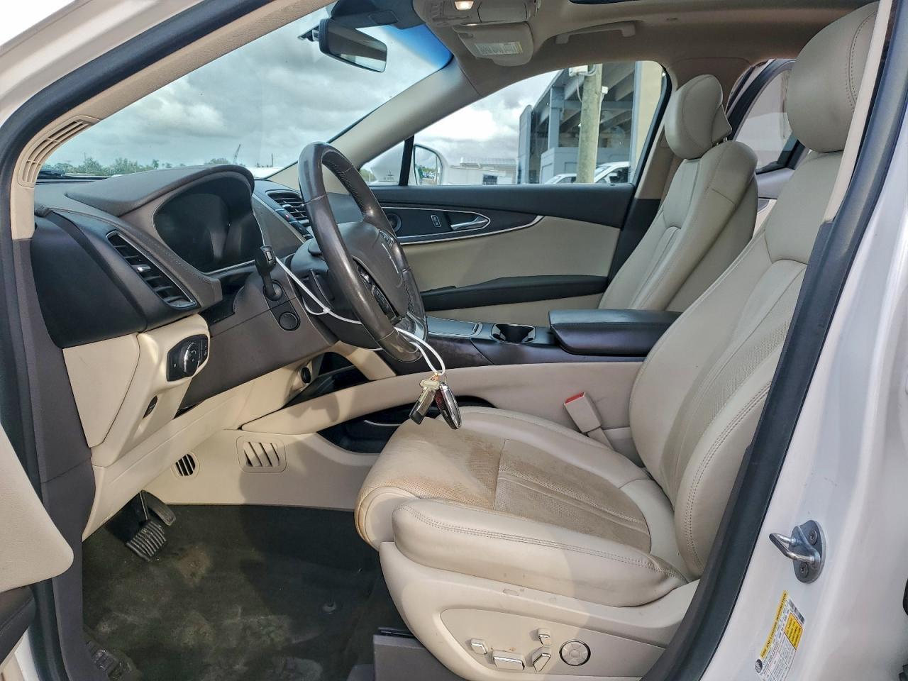 2019 Lincoln Nautilus Reserve - Image 7